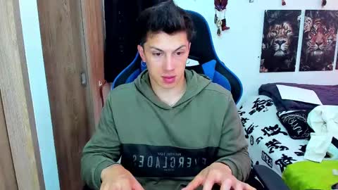 Snapshot of javiersexymann chatting on February 18, 2025, 8:47 pm Javier online show from February 18, 2025, 8:47 pm