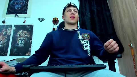 Snapshot of javiersexymann chatting on February 26, 2025, 5:20 am Javier online show from February 26, 2025, 5:20 am