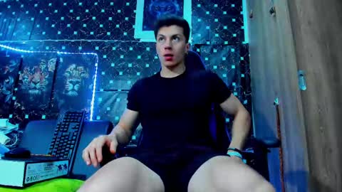 Snapshot of javiersexymann chatting on October 6, 2025, 11:35 pm Javier online show from October 6, 2025, 11:35 pm