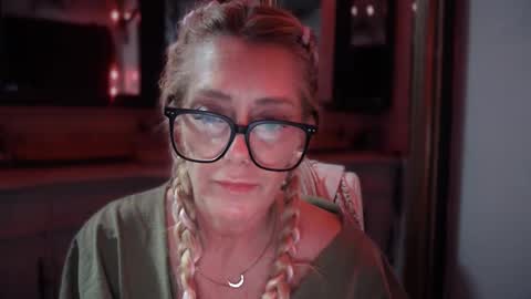 JAV online show from November 23, 2025, 11:10 am