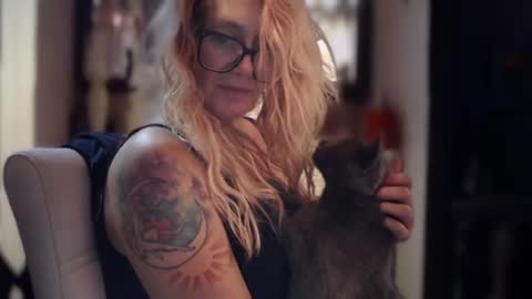 JAV online show from December 20, 2025, 12:23 pm