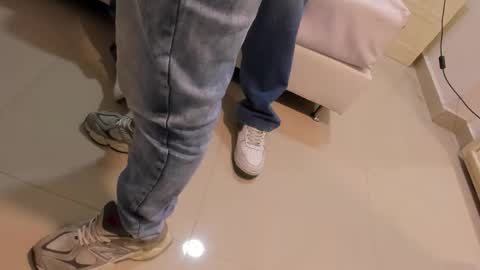 jax black online show from November 8, 2025, 7:01 pm