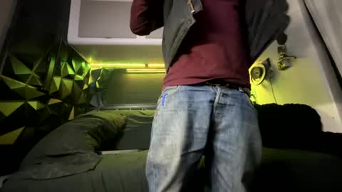 Snapshot of jaxxxdaddy chatting on January 19, 2025, 3:18 am jax online show from January 19, 2025, 3:18 am