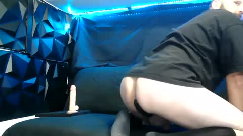 Snapshot of jaxxxdaddy chatting on October 3, 2025, 11:40 am jax online show from October 3, 2025, 11:40 am