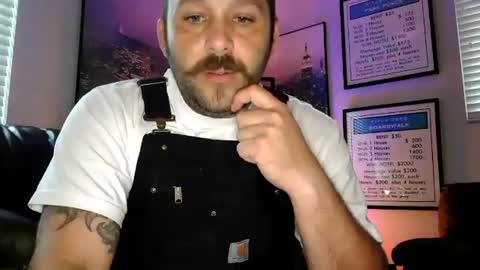 Snapshot of jaxxxdaddy chatting on November 17, 2025, 10:37 pm jax online show from November 17, 2025, 10:37 pm