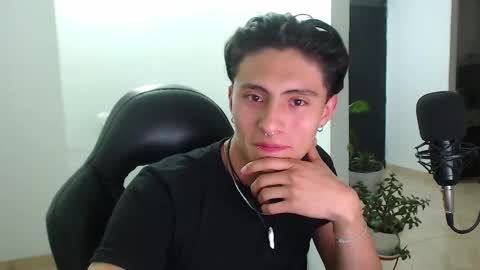 Snapshot of jay_dimarco2 chatting on September 12, 2025, 2:44 am jay online show from September 12, 2025, 2:44 am