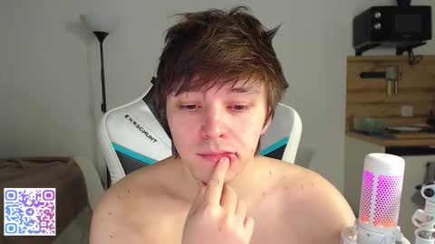 Jayce online show from December 15, 2025, 2:49 am