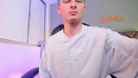 Snapshot of jaydenvillalobos chatting on September 25, 2025, 12:42 pm jaydenvillalobos online show from September 25, 2025, 12:42 pm