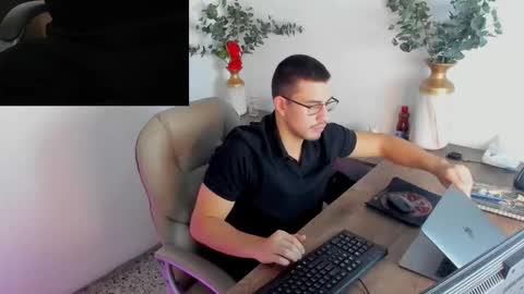 Snapshot of jaygrip chatting on February 16, 2026, 7:43 pm Jay online show from February 16, 2026, 7:43 pm