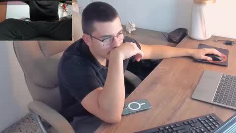 Snapshot of jaygrip chatting on February 19, 2026, 1:51 pm Jay online show from February 19, 2026, 1:51 pm