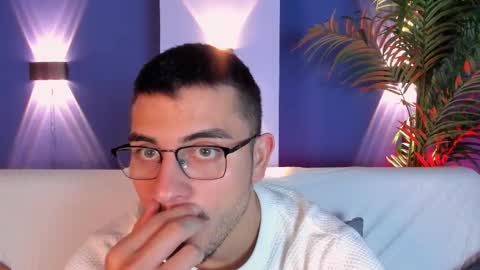 Snapshot of jaygrip chatting on March 19, 2026, 7:40 pm Jay online show from March 19, 2026, 7:40 pm