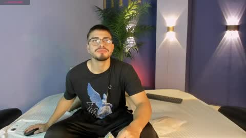 Snapshot of jaygrip chatting on April 4, 2026, 7:22 pm Jay online show from April 4, 2026, 7:22 pm