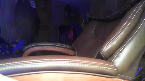 jayholew online show from April 13, 2026, 8:09 am