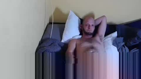 HUngBtmFl online show from March 17, 2026, 1:43 am