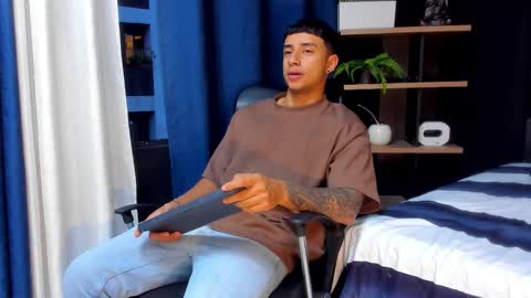 jaze_bradley online show from January 12, 2026, 11:15 am