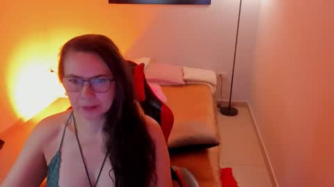 Jazmin online show from April 1, 2026, 1:34 pm