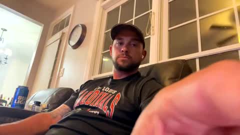 Snapshot of jbills910910 chatting on May 19, 2026, 2:40 am jbills910910 online show from May 19, 2026, 2:40 am