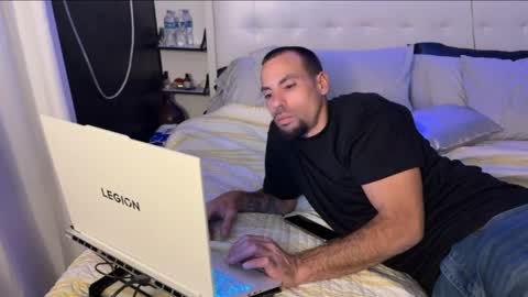 JcMax305 online show from April 8, 2026, 5:07 am