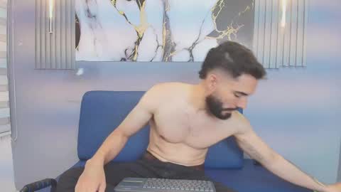 JEAN online show from February 24, 2026, 9:24 pm