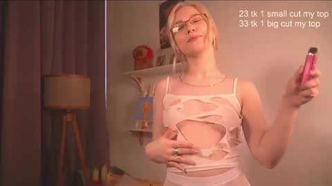 Jean online show from March 11, 2025, 9:02 am