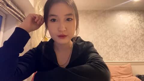 Snapshot of jeanettebrienza chatting on March 2, 2026, 12:56 pm Amelia online show from March 2, 2026, 12:56 pm