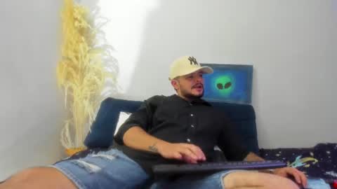 Jean alex  online show from June 13, 2026, 2:09 am