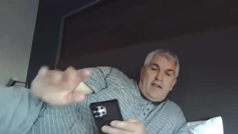 Snapshot of jecko71 chatting on December 21, 2024, 6:34 pm dadbody71 online show from December 21, 2024, 6:34 pm