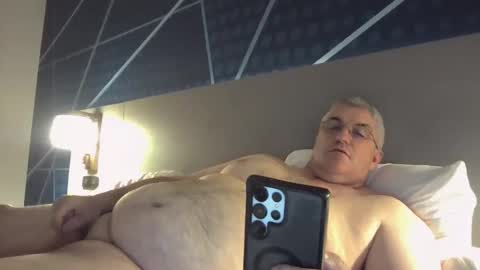 Snapshot of jecko71 chatting on March 9, 2025, 5:55 am dadbody71 online show from March 9, 2025, 5:55 am