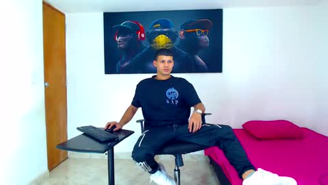 Snapshot of jeffer21_hot chatting on January 14, 2025, 7:06 am jeffer21_hot online show from January 14, 2025, 7:06 am