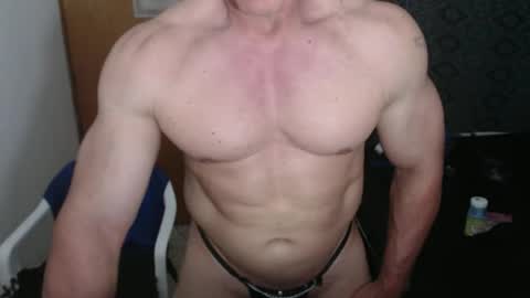 Snapshot of jefmuscletw chatting on April 19, 2026, 1:16 am brayam online show from April 19, 2026, 1:16 am