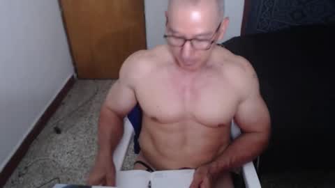 Snapshot of jefmuscletw chatting on May 16, 2026, 12:15 pm brayam online show from May 16, 2026, 12:15 pm