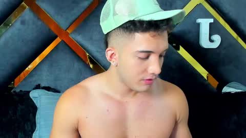 Snapshot of jeicob_stone1 chatting on December 15, 2024, 6:48 pm JEICOB STONE online show from December 15, 2024, 6:48 pm