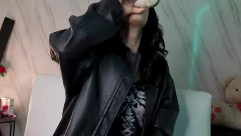 Snapshot of jeimy_garcia chatting on October 15, 2025, 12:05 pm Jeimy Garca online show from October 15, 2025, 12:05 pm