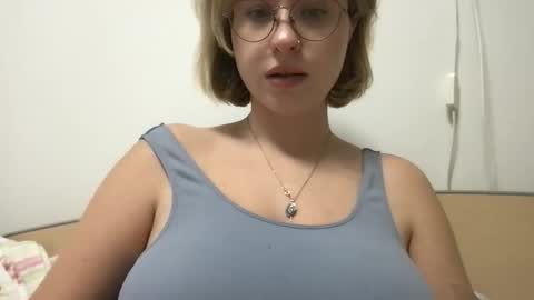 Inna  online show from October 5, 2025, 12:03 pm