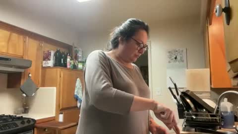 Jelli online show from December 25, 2024, 8:07 pm