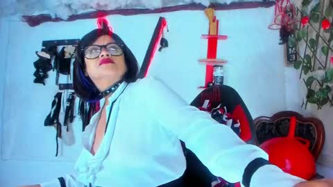 jena_derbo online show from February 25, 2025, 10:26 am