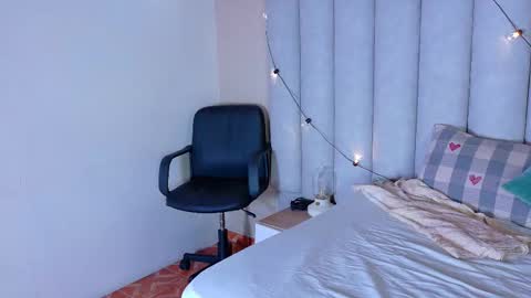 Jena  online show from February 17, 2026, 2:52 am