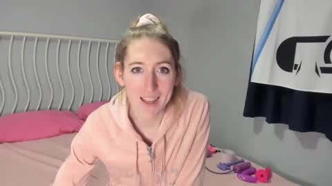 Snapshot of jenbydoll chatting on January 27, 2025, 6:20 pm JenbyDoll online show from January 27, 2025, 6:20 pm
