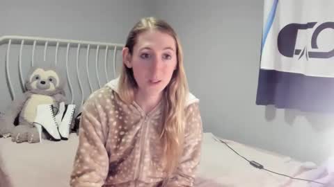 Snapshot of jenbydoll chatting on March 6, 2025, 6:05 pm JenbyDoll online show from March 6, 2025, 6:05 pm