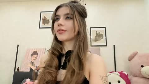 Snapshot of jenie_fire chatting on April 21, 2026, 1:28 pm Dolly online show from April 21, 2026, 1:28 pm