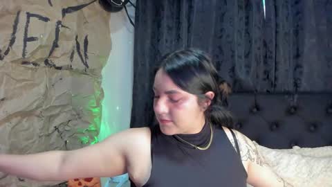 jeniferpowell_nm online show from October 31, 2025, 11:22 am