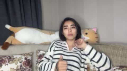 Jenifer online show from October 10, 2025, 4:06 pm