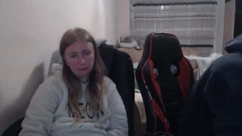 JenisAndPeter online show from December 15, 2025, 8:24 pm