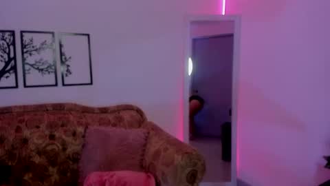 jenn online show from March 8, 2025, 9:51 pm