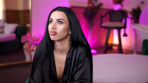 jenna_day online show from February 5, 2025, 10:41 am