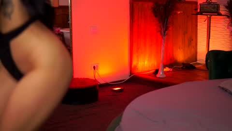 jenna_day online show from February 17, 2025, 10:29 am