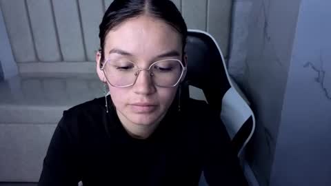 Snapshot of jenna_tx chatting on October 16, 2025, 3:13 pm Online 800 to 1400 online show from October 16, 2025, 3:13 pm