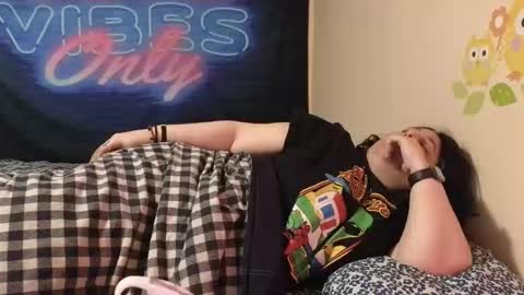 Snapshot of jennabrady chatting on February 4, 2026, 11:42 pm Dragon Queen. Be my Dragon -- and online show from February 4, 2026, 11:42 pm