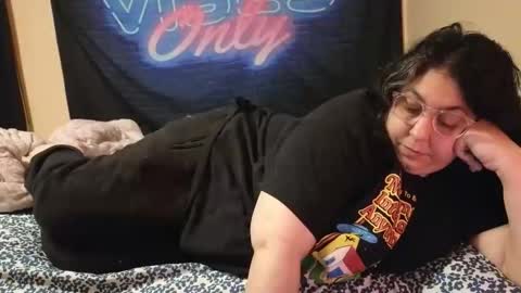  Dragon Queen. Be my Dragon --  and  online show from April 16, 2026, 1:39 am