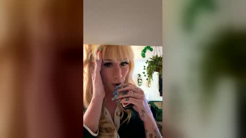 Snapshot of jennagargles chatting on May 24, 2026, 6:24 pm Jenna online show from May 24, 2026, 6:24 pm